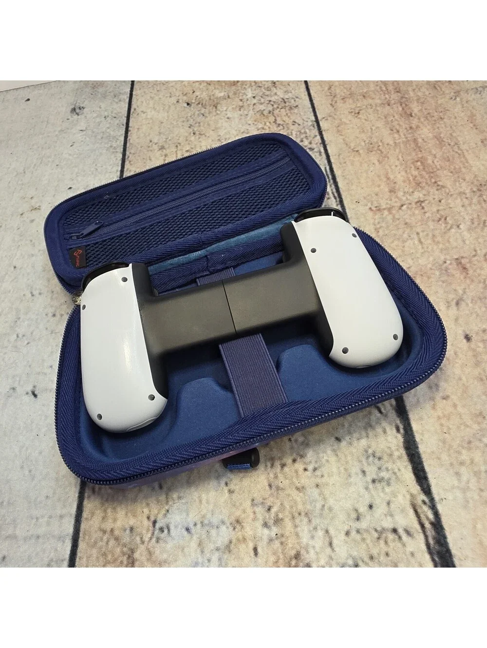 Backbone One PlayStation Edition (USB-C) with Carrying Case -lightning Connector